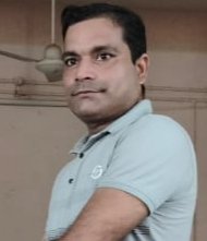 खुशबू :  कैद, कहाँ, कभी, दीवारों में होती है 😊